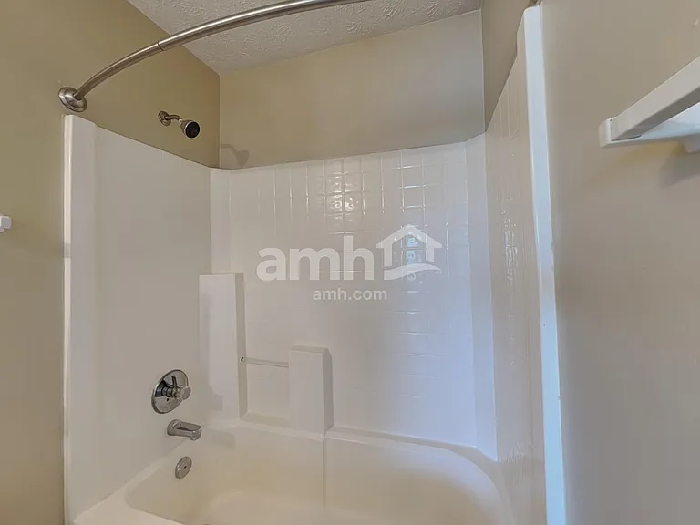 6763 Wimbledon Dr — Photo 13