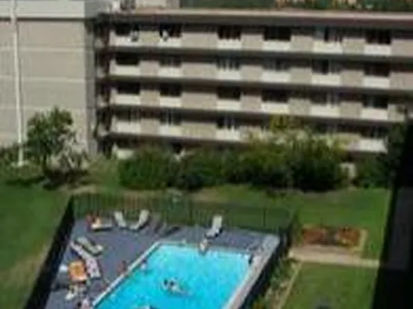 Creekside Apartments- Student Housing