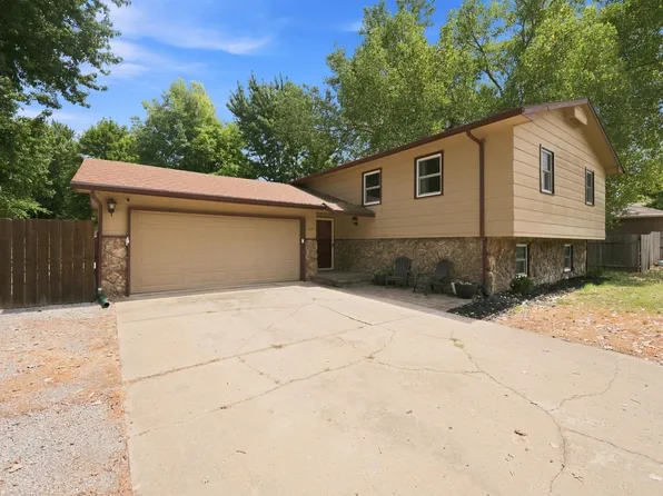 1614 N Main St, Rose Hill, KS 67133