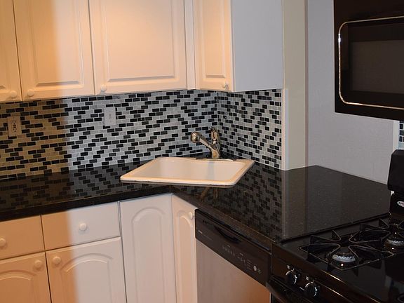 4th image of 8600 Sw 67th Ave #916