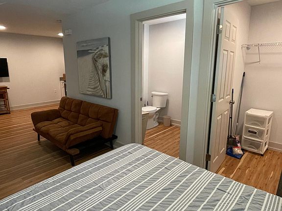 5th image of 282 Washington Ave #6