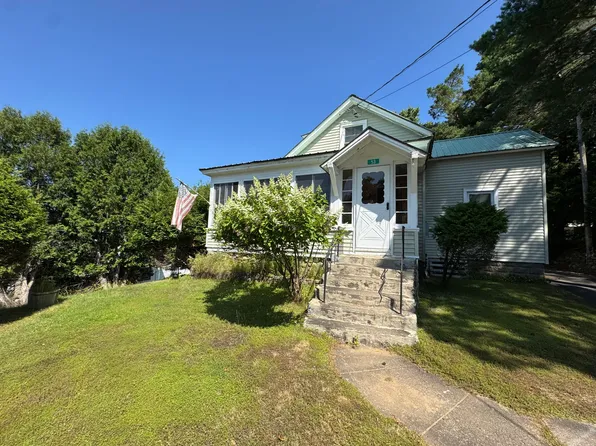 53 Pontiac St, Saranac Lake, NY 12983