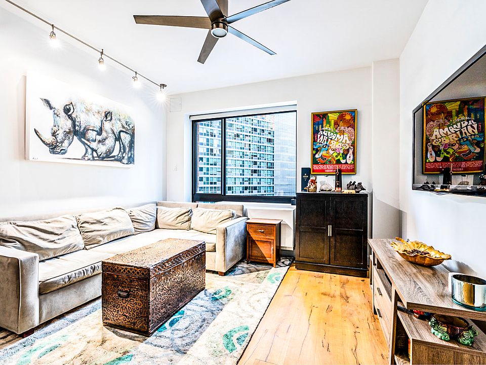 1st image of 25-21 43rd Ave Unit Penthouse 4