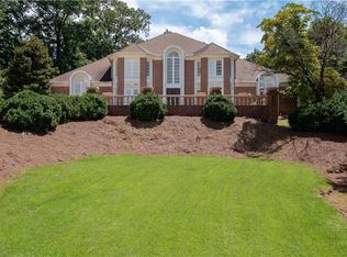 5325 N Powers Ferry Rd, Sandy Springs, GA 30327