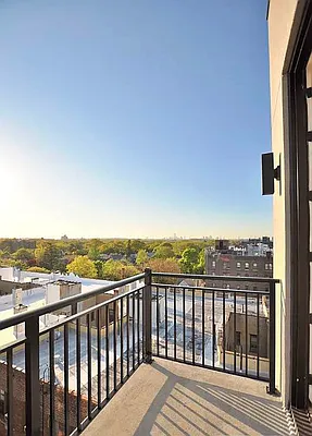 Rented by Artur Gutman, LREB | media 5