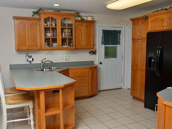 4th image of 1061 Ashford Ln