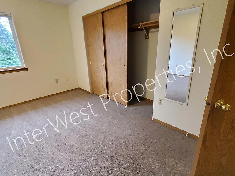 3023 S Troutdale Rd — Photo 9