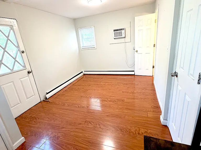 392 Madison Ave — Photo 13