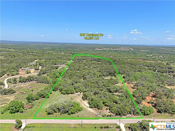 547 Oakland Dr, Blanco, TX 78606