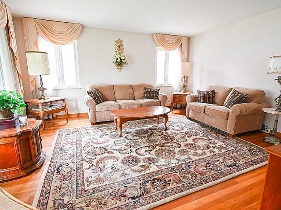 4th image of 1463 Parkhaven Row