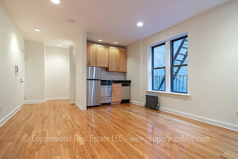 315 East 84th Street — Photo 1