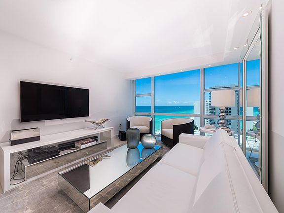 5th image of 6801 Collins Ave #Cph