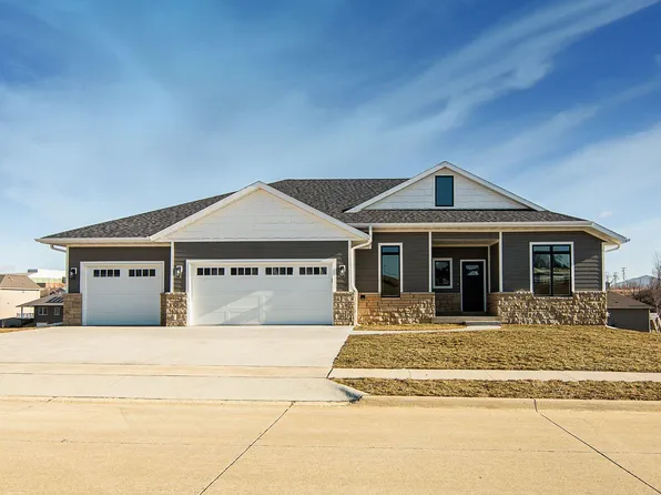 2226 Eldie Dr, Asbury, IA 52002