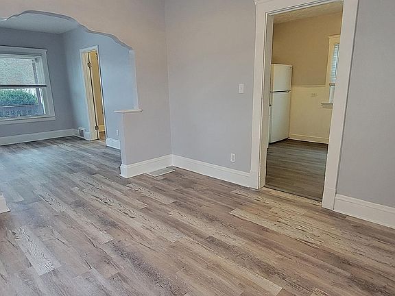 2nd image of 4413 Bucyrus Ave