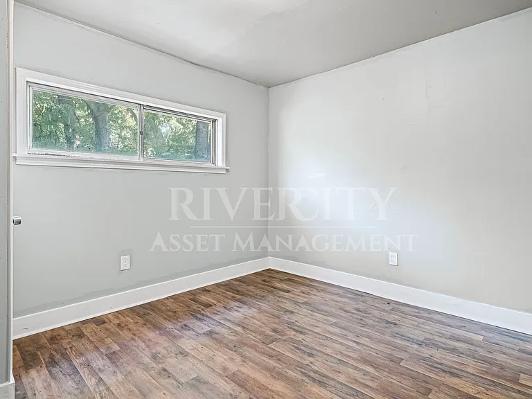 3132 Kingston St — Photo 12