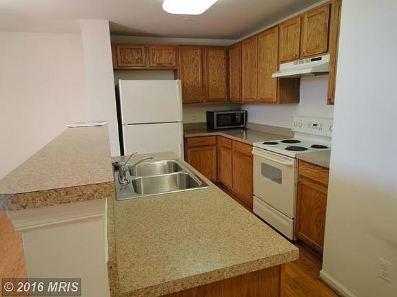 4th image of 5107 Anchorstone Dr #412