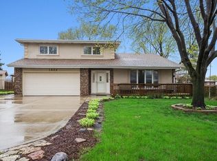 1856 W Mulloy Dr, Addison, IL 60101