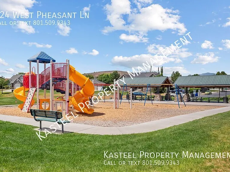 924 W Pheasant Ln — Photo 37