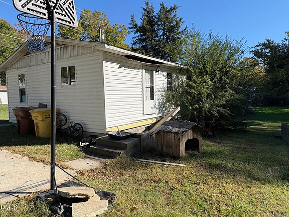 3rd image of 323 Depot St