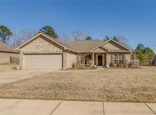8206 Meadowlake Dr W, Northport, AL 35473