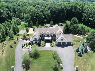 2041 Limber Pine Cir, Manlius, NY 13104