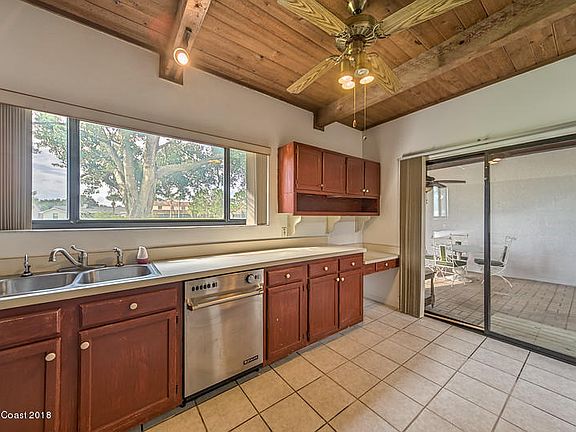 3rd image of 955 Osprey Dr