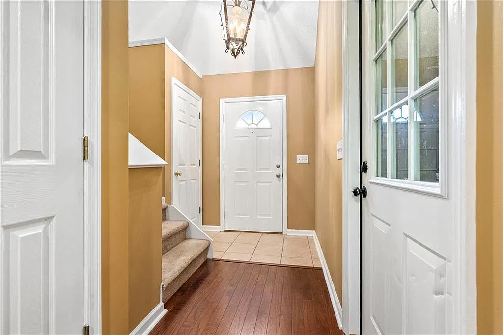 2428 E University Dr - 304 — Photo 4