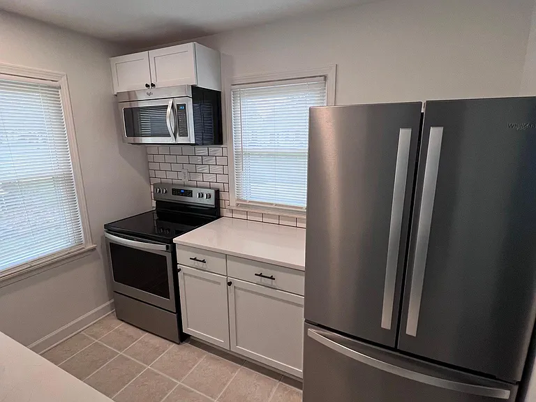 2030 Browning St — Photo 2