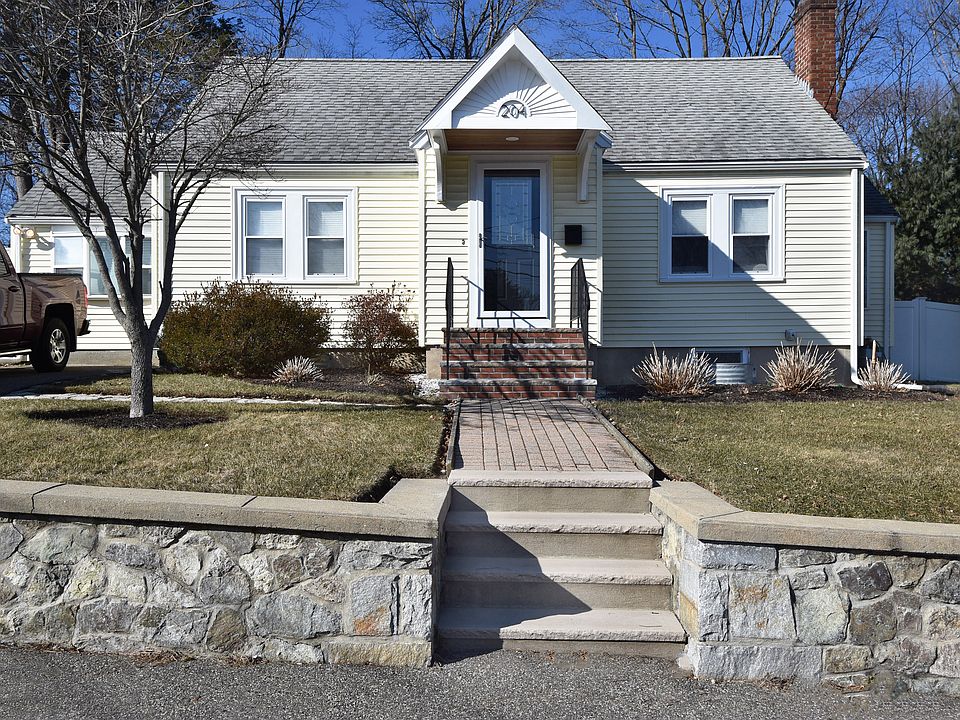 1st image of 204 Hill St