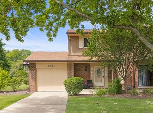 1001 Wigtown Ct, Wheaton, IL 60189