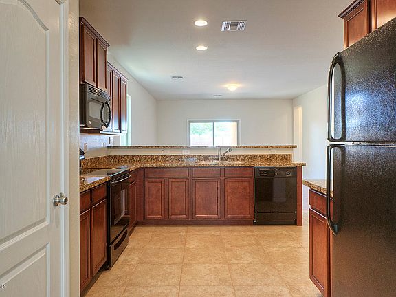 2nd image of 14100 N Clovis Point Way W