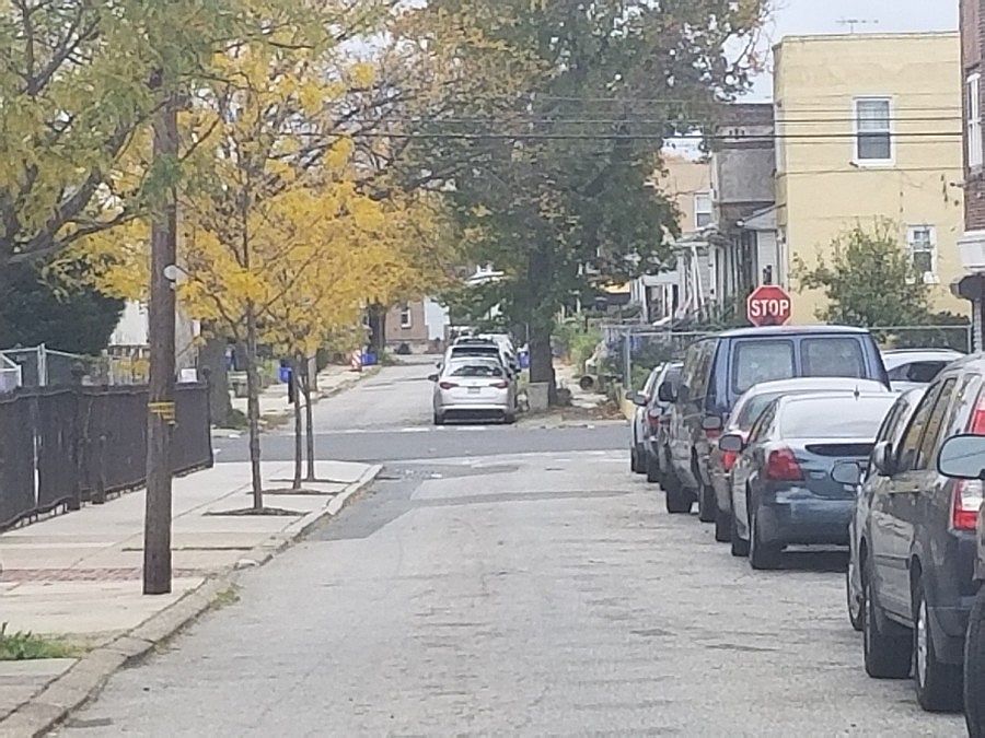 2nd image of 2520 S Holbrook St