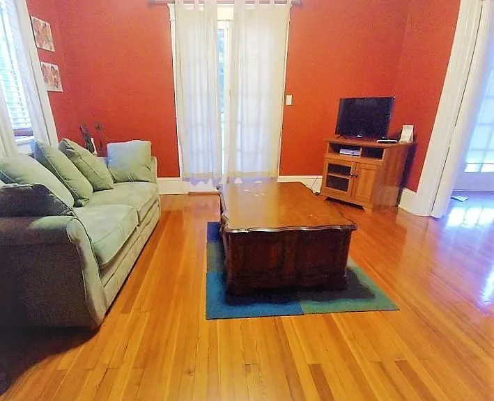 3112 Napoleon Ave — Photo 3