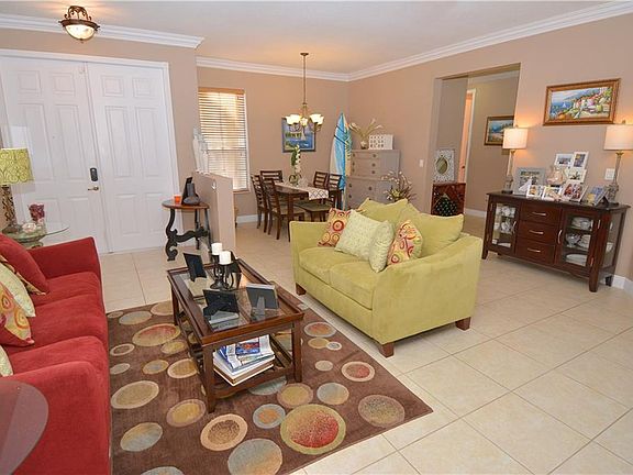 4th image of 2904 SW Venice Ct