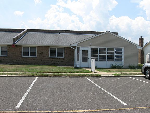 2nd image of 9 Pompton Plains Dr