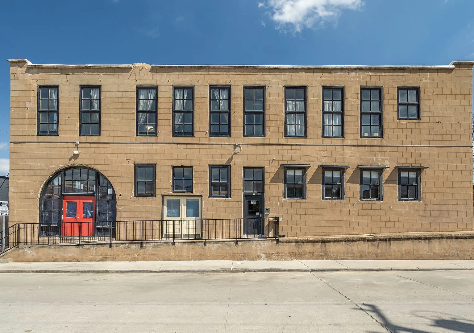 Miller Lofts — Photo 1