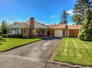 401 N Barneburg Rd, Medford, OR 97504