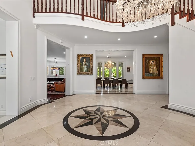 5267 Newcastle Ln — Photo 3