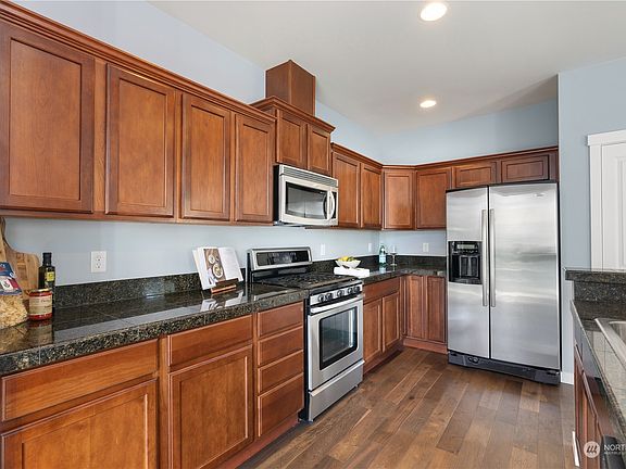 4th image of 1336 NE 52nd Street #2201