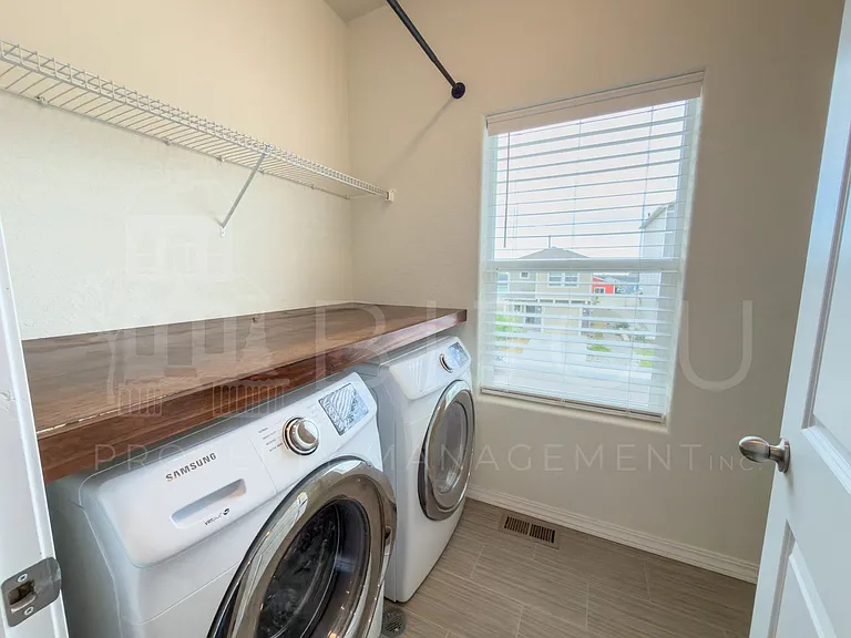 4519 Samaritan Loop — Photo 10