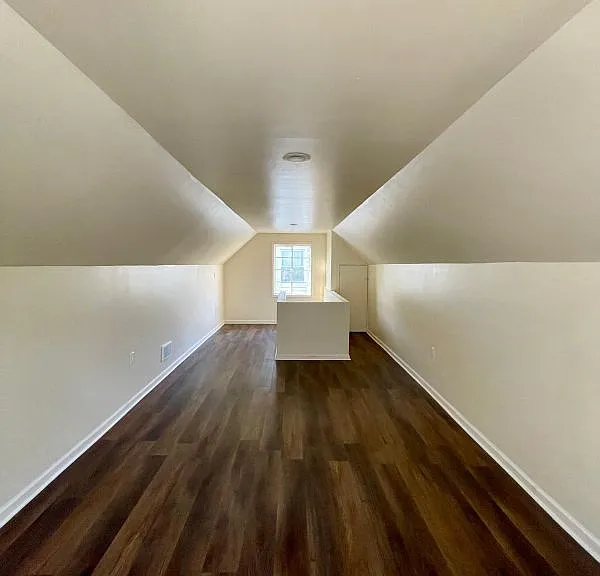 20495 Mendota St — Photo 11