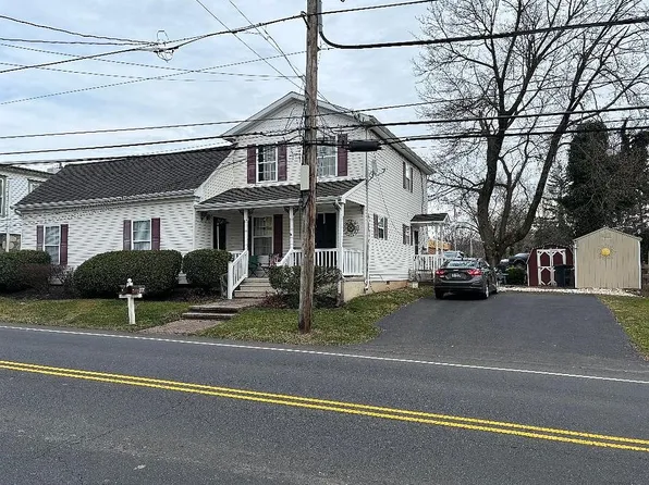 110 Trenton Rd, Hulmeville, PA 19047