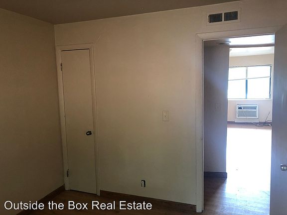 2nd image of 1731 McArthur Ave APT 4
