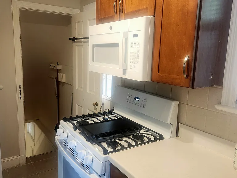 12 Walnut St NW — Photo 8