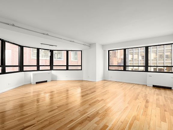 3rd image of 240 E 47th St APT 4B