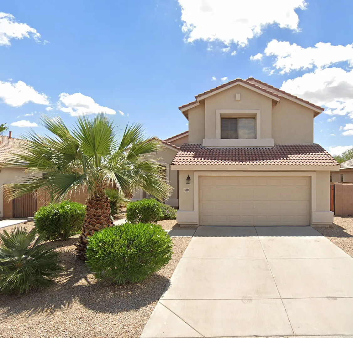 Incredible home in Bell West subdivision in Surprise — Photo 1