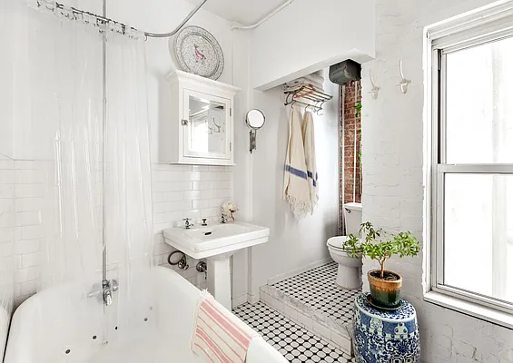 Sold by Compass | media 11