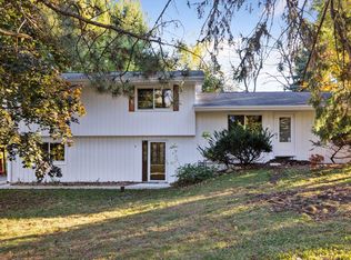 18065 Berry Ln, Deephaven, MN 55391