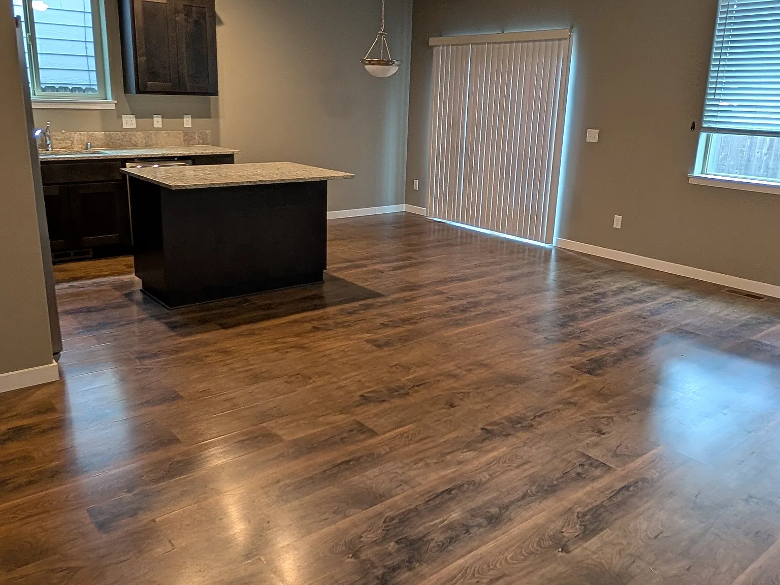 3 bed, 2.5 bath, 1808 sqft, $2,650 — Photo 3