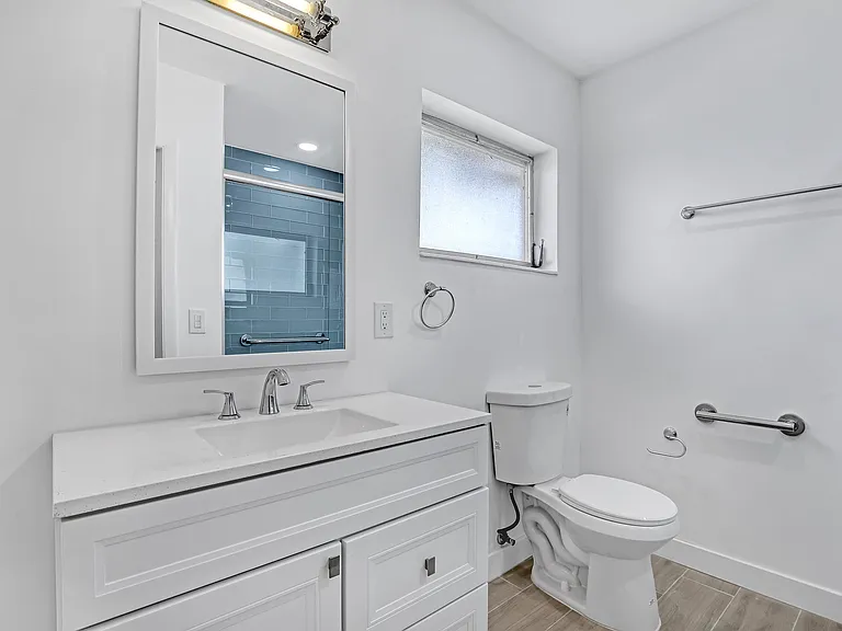 2747 Dudley Dr E #D — Photo 18